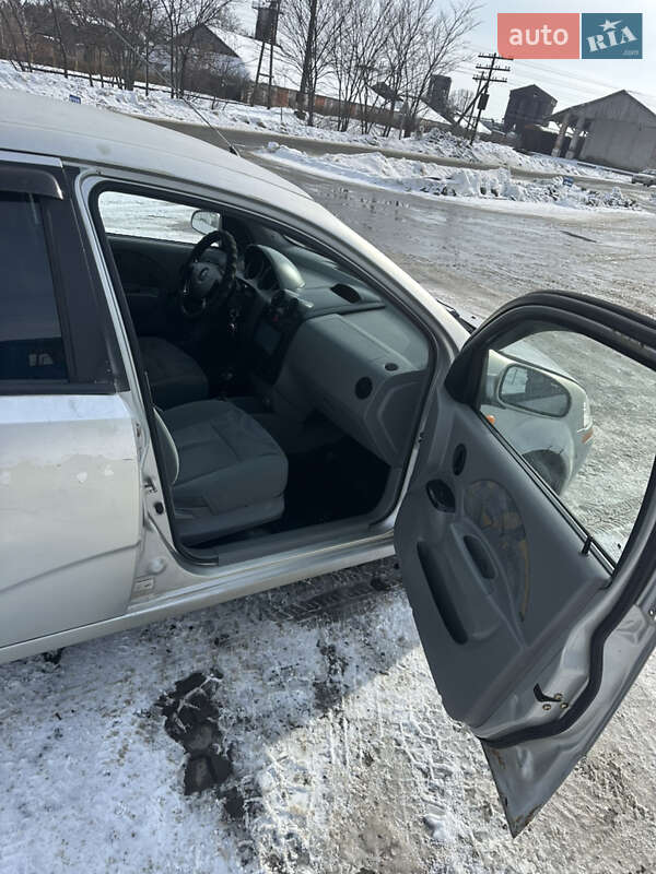 Хэтчбек Chevrolet Aveo 2005 в Иваничах фото 7 Хэтчбек Chevrolet Aveo 2005 в Иваничах