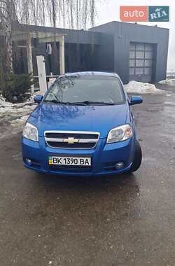 Седан Chevrolet Aveo 2010 в Ровно