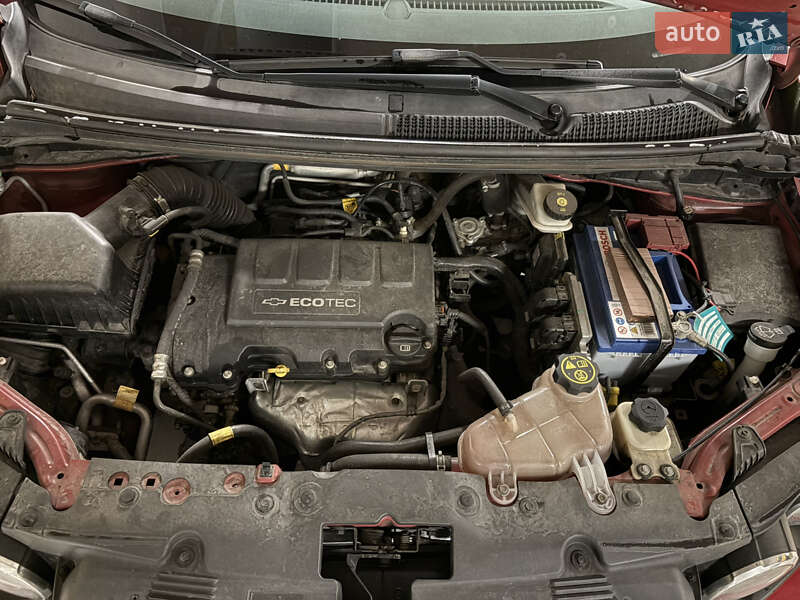 Седан Chevrolet Aveo 2014 в Луцке