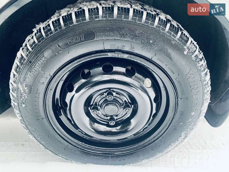 Седан Chevrolet Aveo 2005 в Киеве