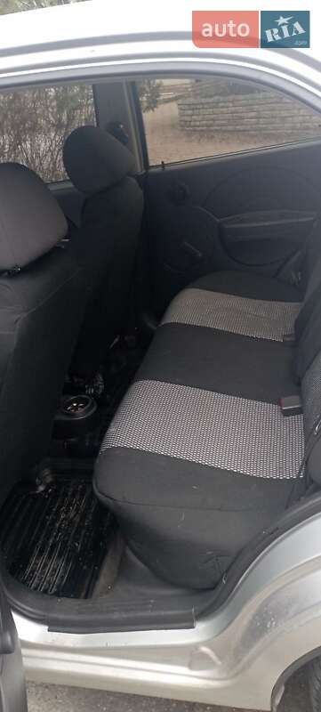 Седан Chevrolet Aveo 2006 в Днепре