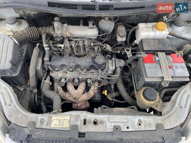 Седан Chevrolet Aveo 2007 в Киеве