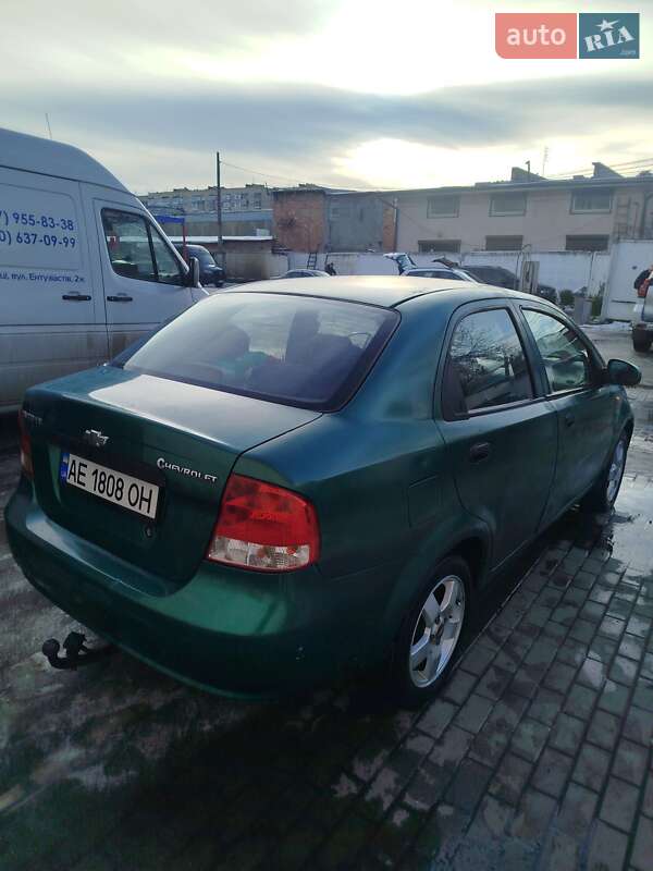 Седан Chevrolet Aveo 2004 в Черновцах
