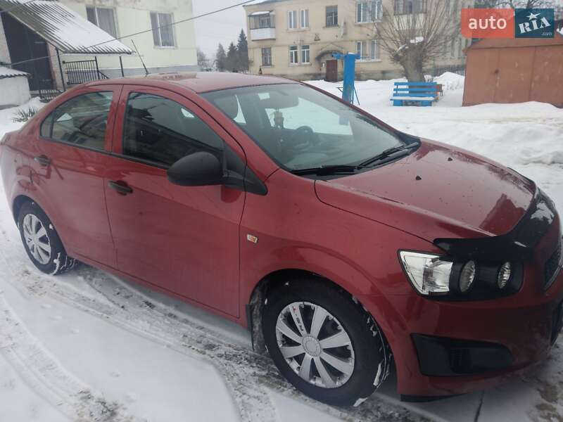 Седан Chevrolet Aveo 2012 в Житомирі