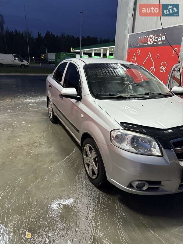 Седан Chevrolet Aveo 2011 в Шостке
