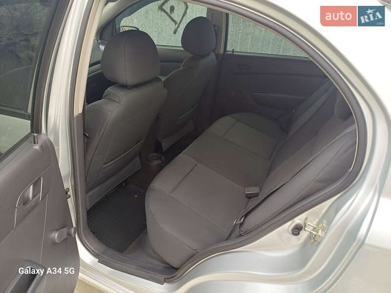 Седан Chevrolet Aveo 2011 в Шостке