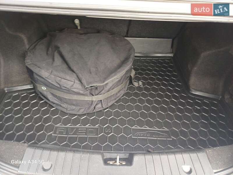 Седан Chevrolet Aveo 2011 в Шостке