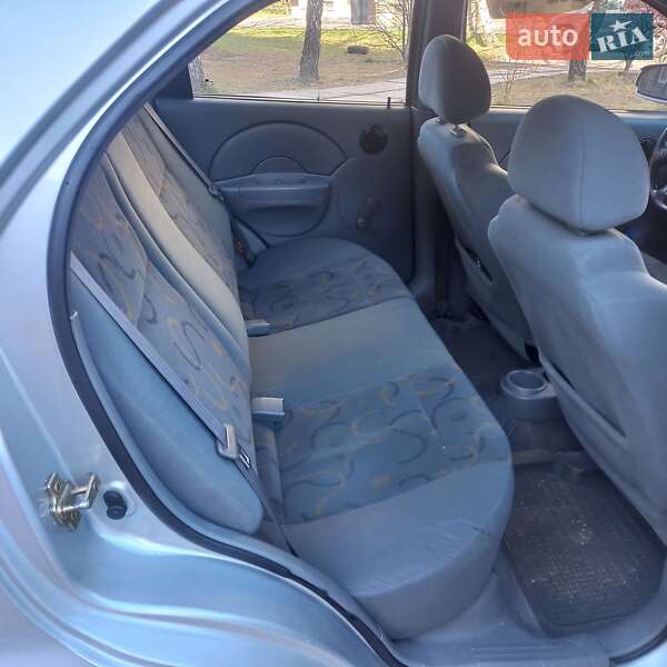 Седан Chevrolet Aveo 2005 в Львове