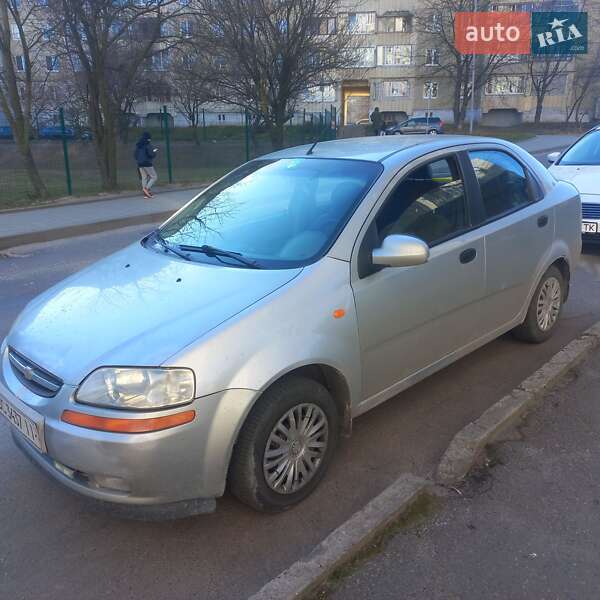 Седан Chevrolet Aveo 2005 в Львове