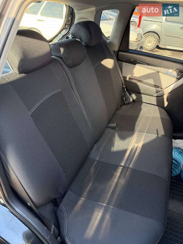 Хэтчбек Chevrolet Aveo 2010 в Днепре