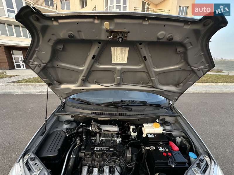 Седан Chevrolet Aveo 2007 в Миколаєві