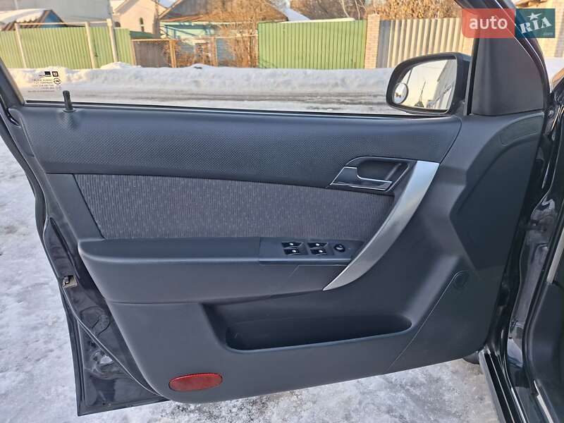 Седан Chevrolet Aveo 2011 в Шостці