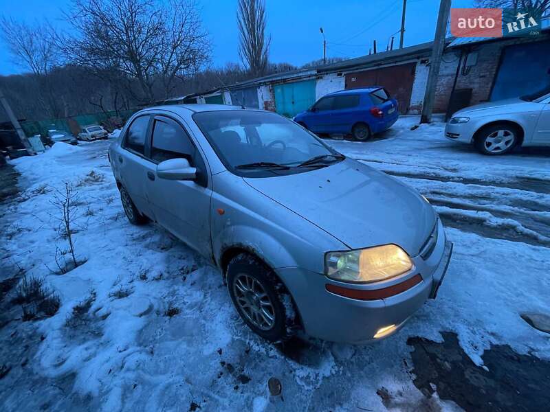 Седан Chevrolet Aveo 2005 в Харькове фото 3 Седан Chevrolet Aveo 2005 в Харькове