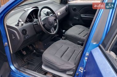 Седан Chevrolet Aveo 2005 в Кривом Роге