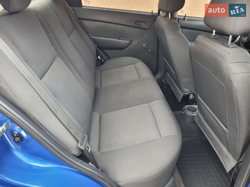 Седан Chevrolet Aveo 2008 в Миргороді