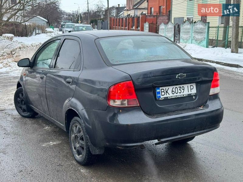 Седан Chevrolet Aveo 2005 в Рівному
