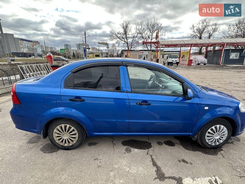 Седан Chevrolet Aveo 2006 в Харькове
