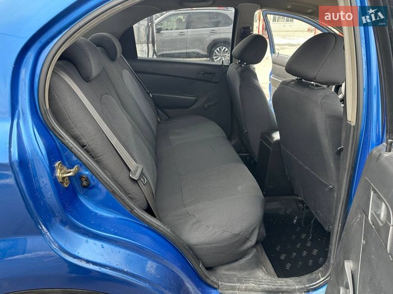 Седан Chevrolet Aveo 2006 в Харькове