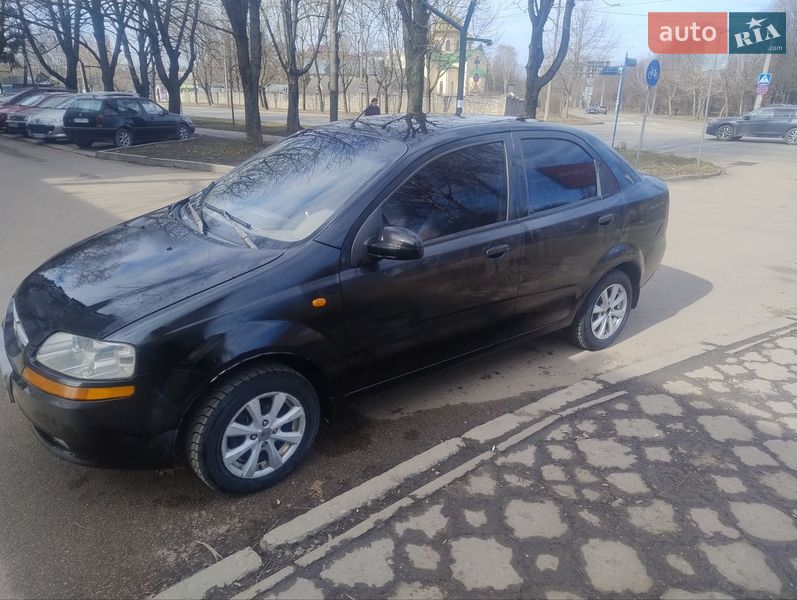 Седан Chevrolet Aveo 2005 в Ивано-Франковске