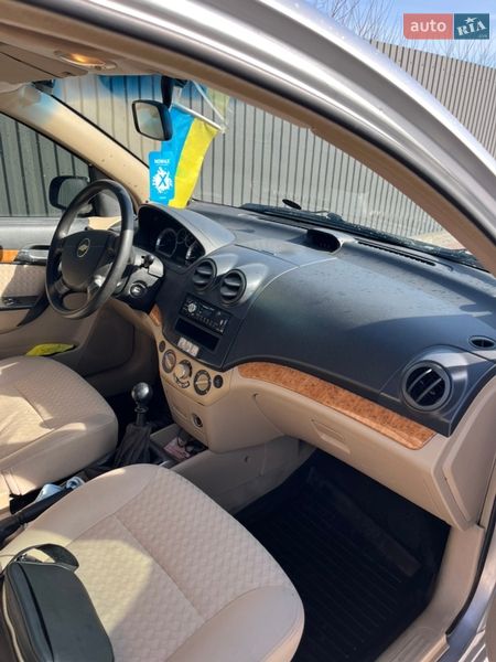Седан Chevrolet Aveo 2007 в Сарнах