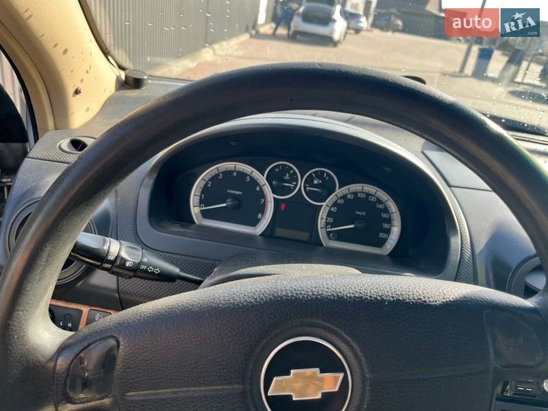 Седан Chevrolet Aveo 2007 в Сарнах