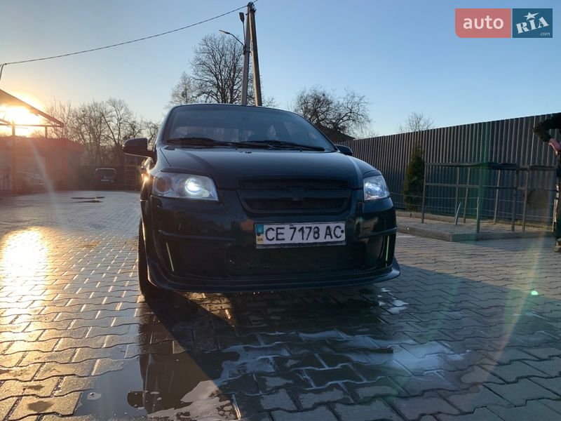 Седан Chevrolet Aveo 2006 в Черновцах