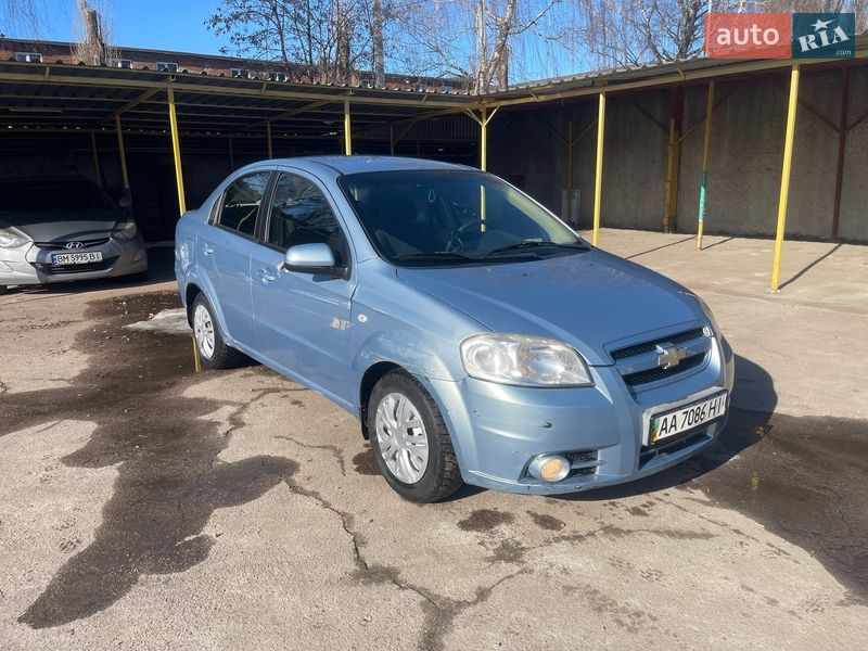 Седан Chevrolet Aveo 2008 в Сумах