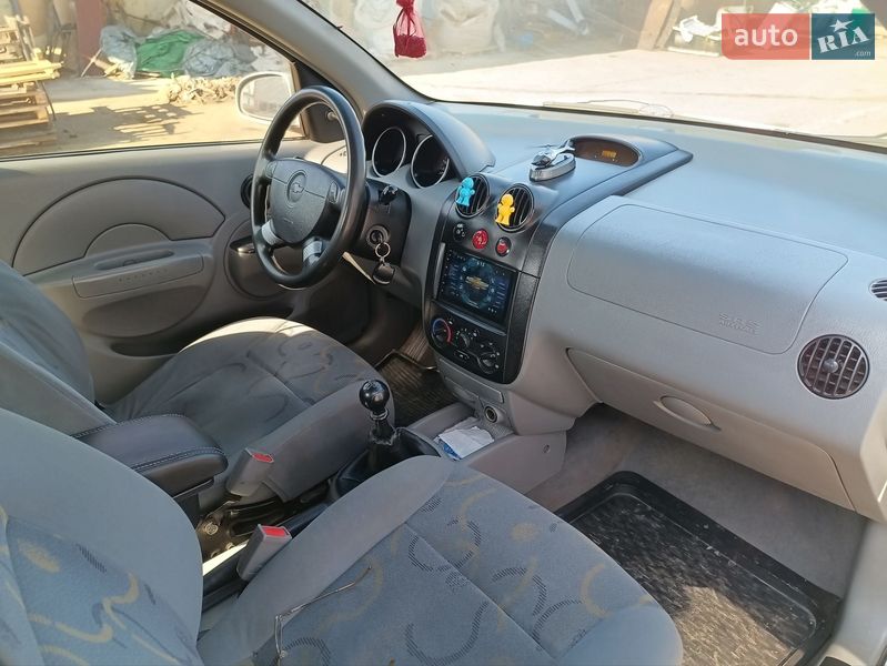 Седан Chevrolet Aveo 2005 в Калуше