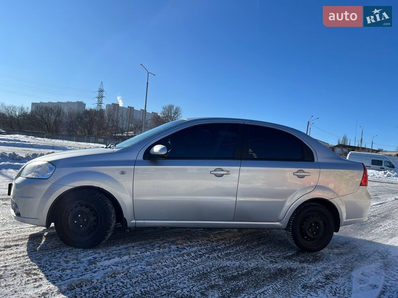 Седан Chevrolet Aveo 2008 в Києві