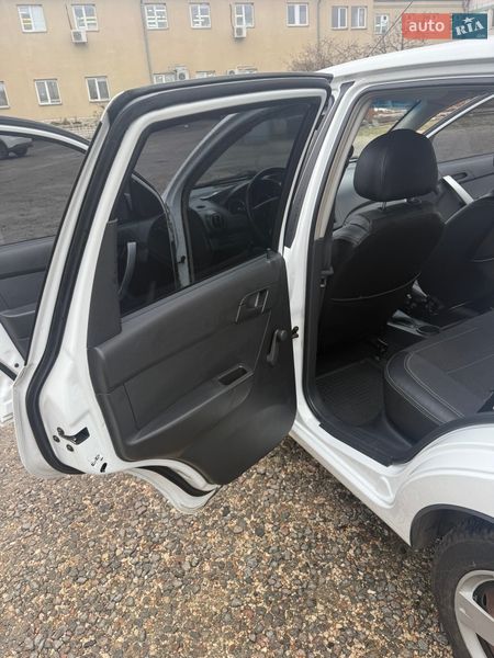 Хэтчбек Chevrolet Aveo 2011 в Харькове