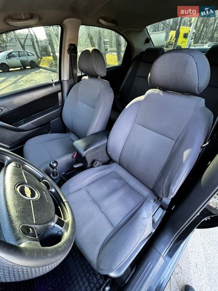 Седан Chevrolet Aveo 2006 в Києві