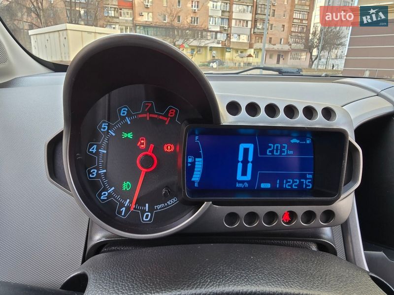 Седан Chevrolet Aveo 2013 в Харькове