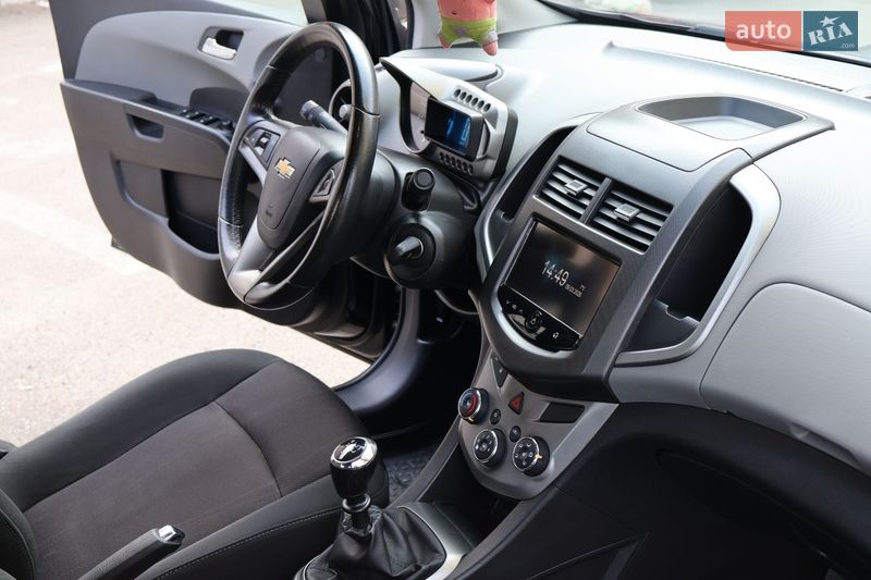 Седан Chevrolet Aveo 2013 в Харькове