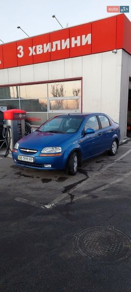 Седан Chevrolet Aveo 2005 в Киеве