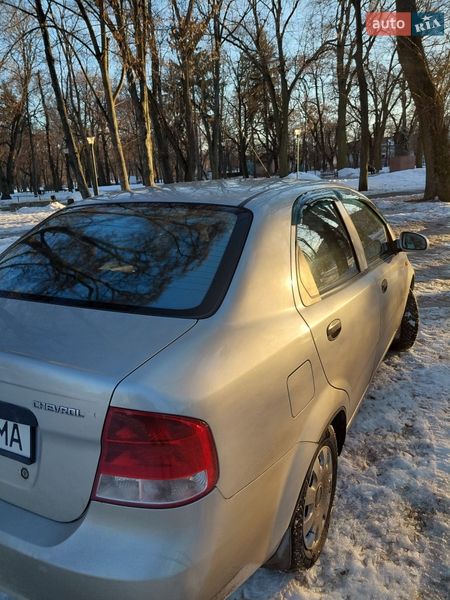 Седан Chevrolet Aveo 2004 в Нежине