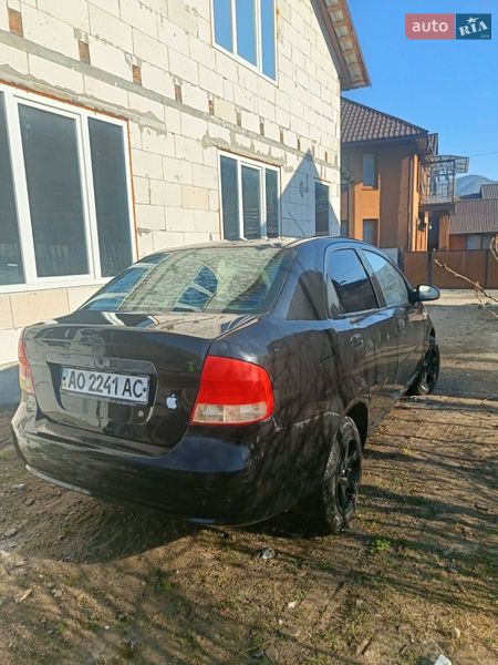 Седан Chevrolet Aveo 2005 в Дубовом