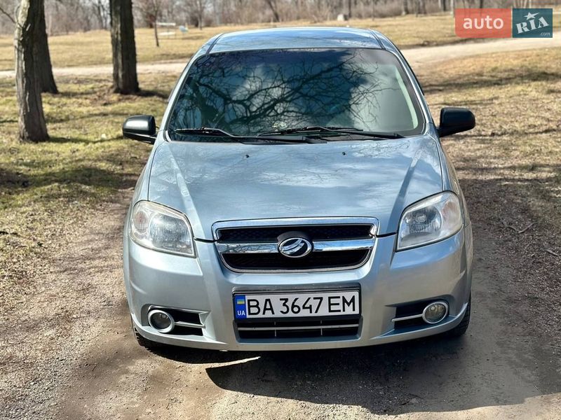 Седан Chevrolet Aveo 2012 в Кропивницком