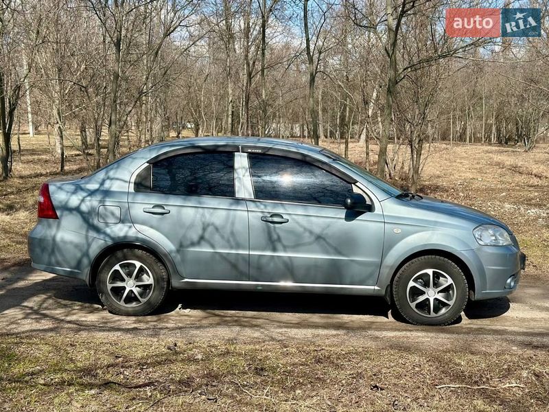 Седан Chevrolet Aveo 2012 в Кропивницком