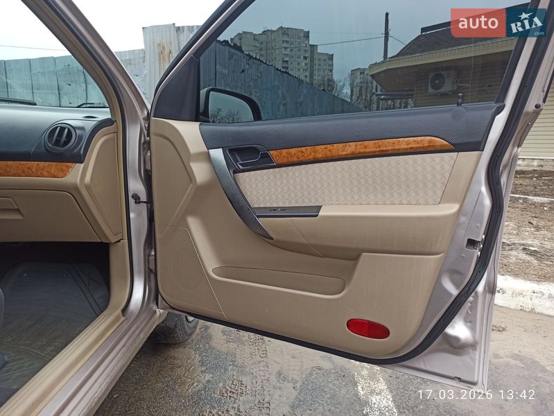 Седан Chevrolet Aveo 2008 в Харькове