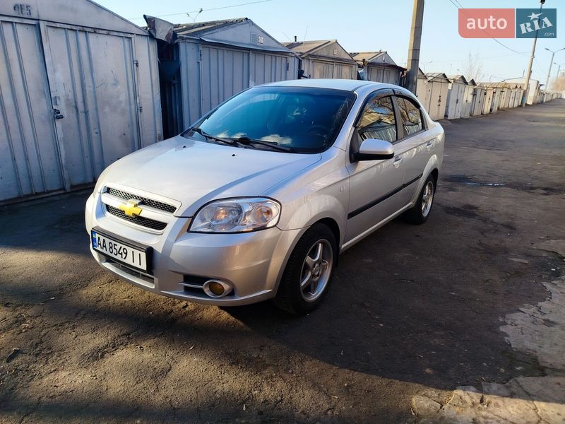 Седан Chevrolet Aveo 2008 в Киеве