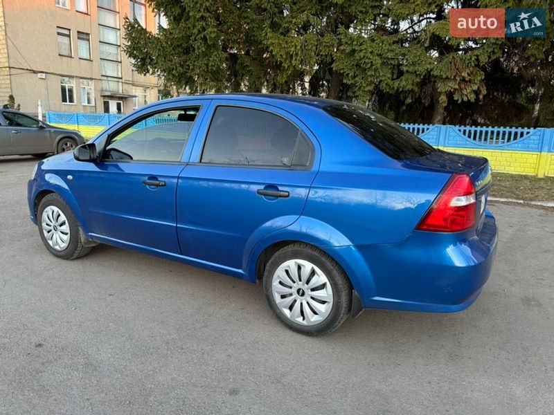 Седан Chevrolet Aveo 2007 в Врадиевке