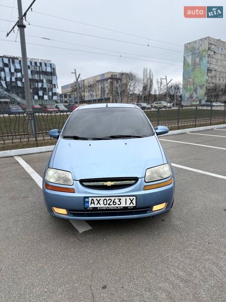 Седан Chevrolet Aveo 2004 в Харькове