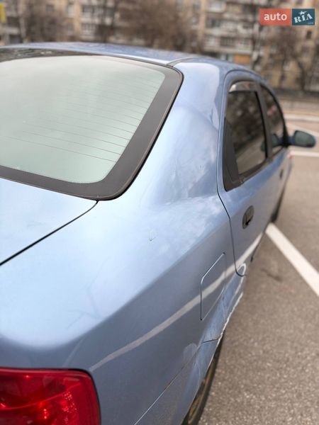 Седан Chevrolet Aveo 2004 в Харькове