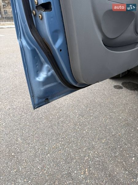 Седан Chevrolet Aveo 2004 в Харькове