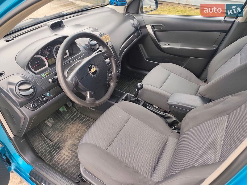 Седан Chevrolet Aveo 2008 в Полтаве