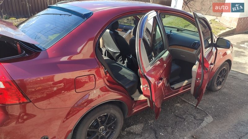 Седан Chevrolet Aveo 2008 в Лохвице