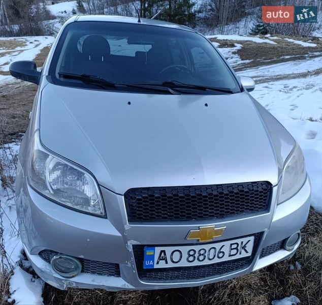 Хэтчбек Chevrolet Aveo 2011 в Лазещине