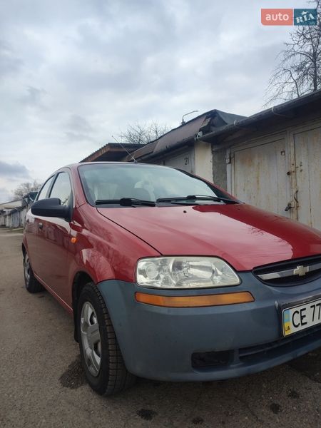 Седан Chevrolet Aveo 2004 в Чернівцях