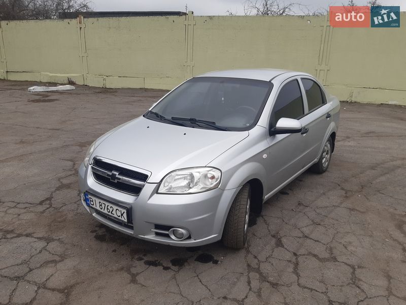 Седан Chevrolet Aveo 2011 в Лубнах