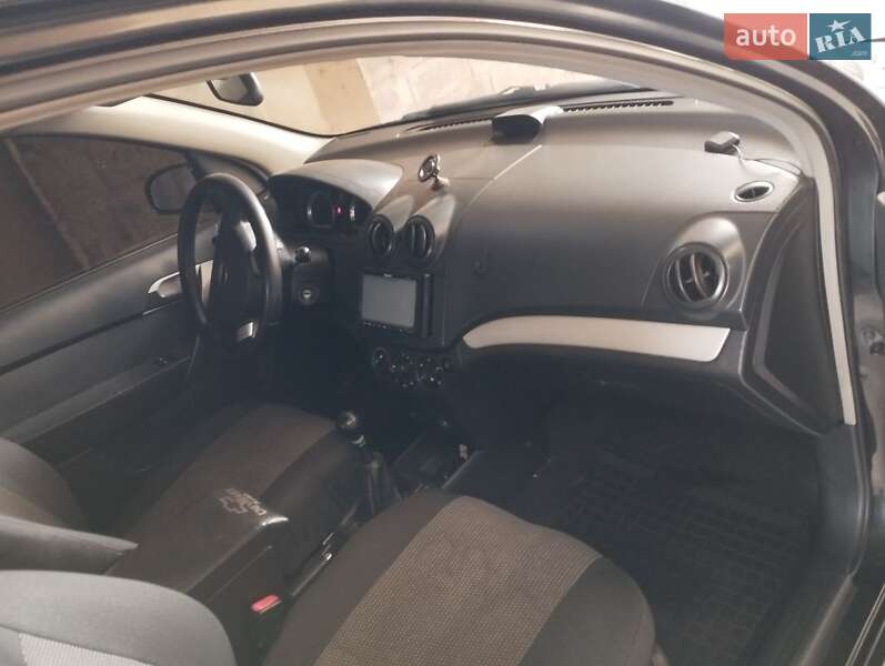 Хэтчбек Chevrolet Aveo 2008 в Кривом Роге фото 5 Хэтчбек Chevrolet Aveo 2008 в Кривом Роге